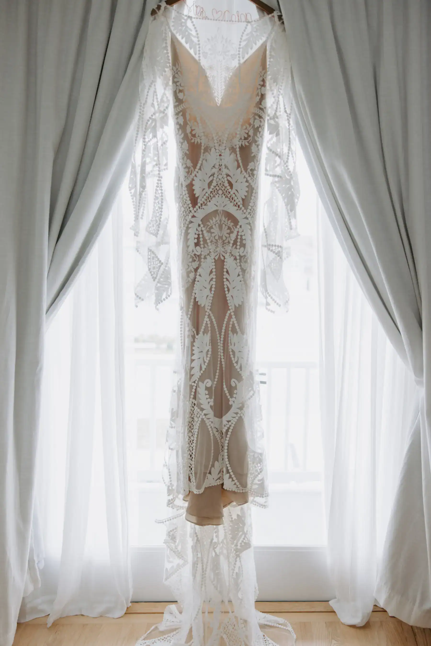 Boho neutral wedding reception details at a Clearwater private estate