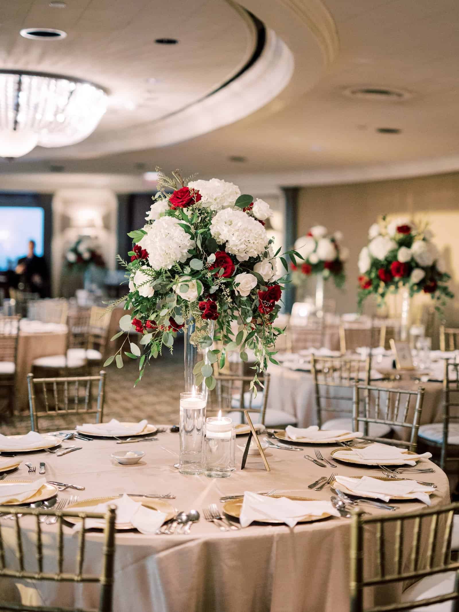 Cocktail Tables & Accents