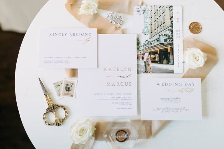 Minimalist and Modern Downtown Tampa Wedding | Tampa River Center