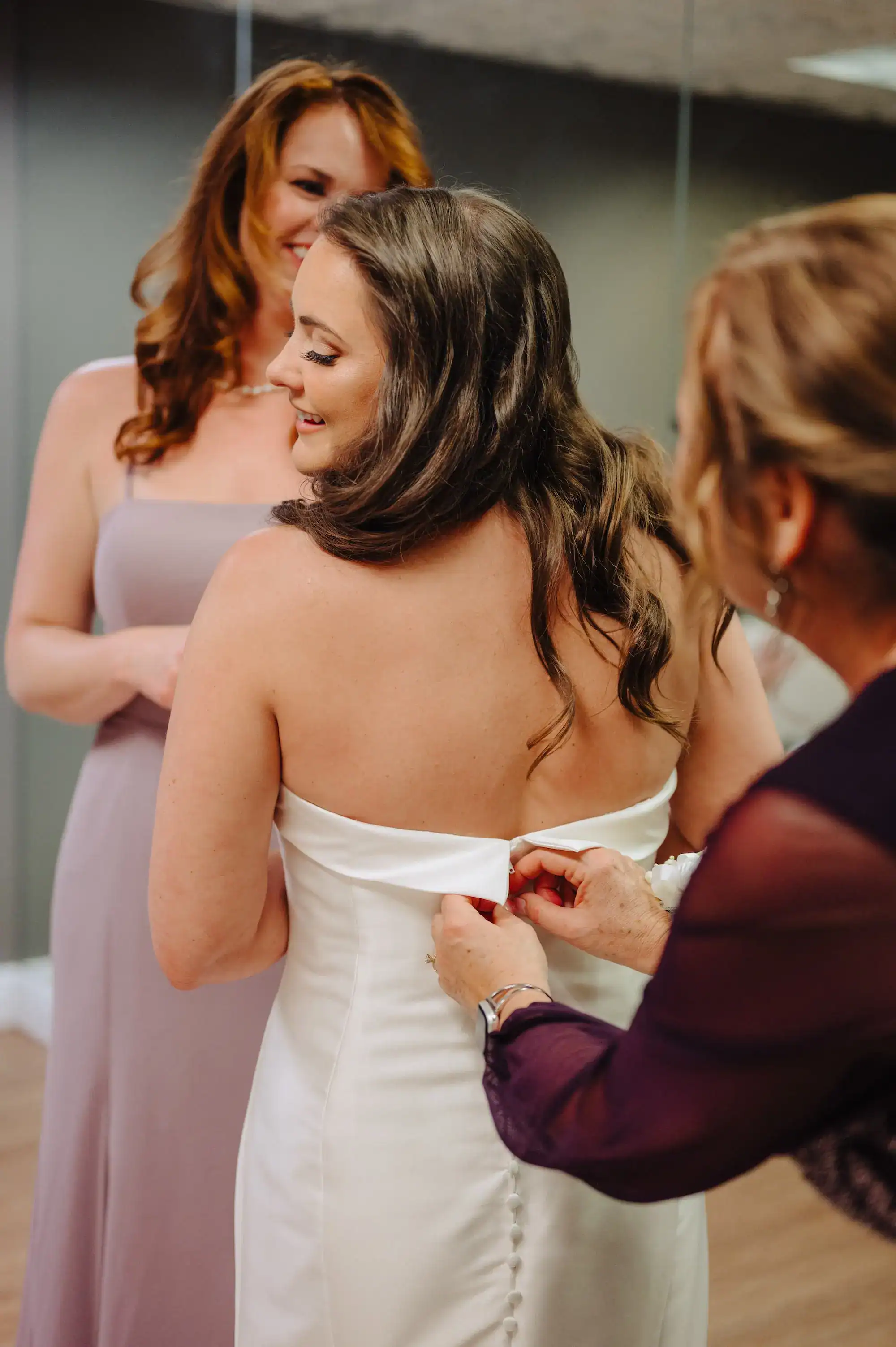 Bride Getting Ready in Strapless Lace Mermaid Gown at Le Meridien Tampa Courthouse
